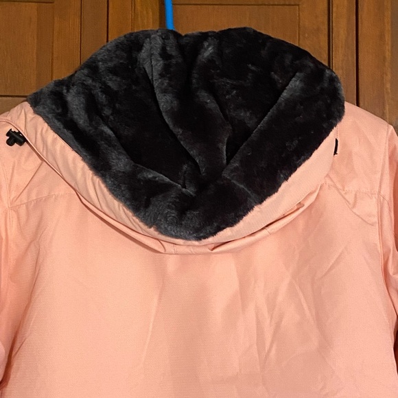🏷️ BNWT Pink Ski Jacket w/Dark Soft Faux Rabbit Fur Lining Medium - Picture 13 of 13